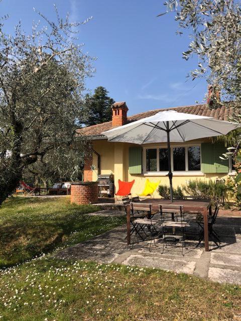 Villa Sweet Flower - With Private Pool And Garden Manerba del Garda Esterno foto