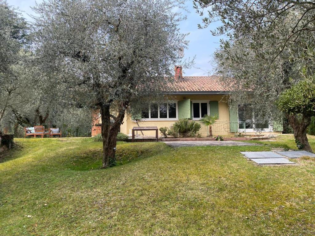 Villa Sweet Flower - With Private Pool And Garden Manerba del Garda Esterno foto